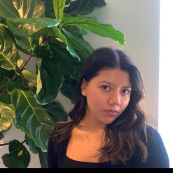 Meet your Posher, Alondra - Picture 1 of 1